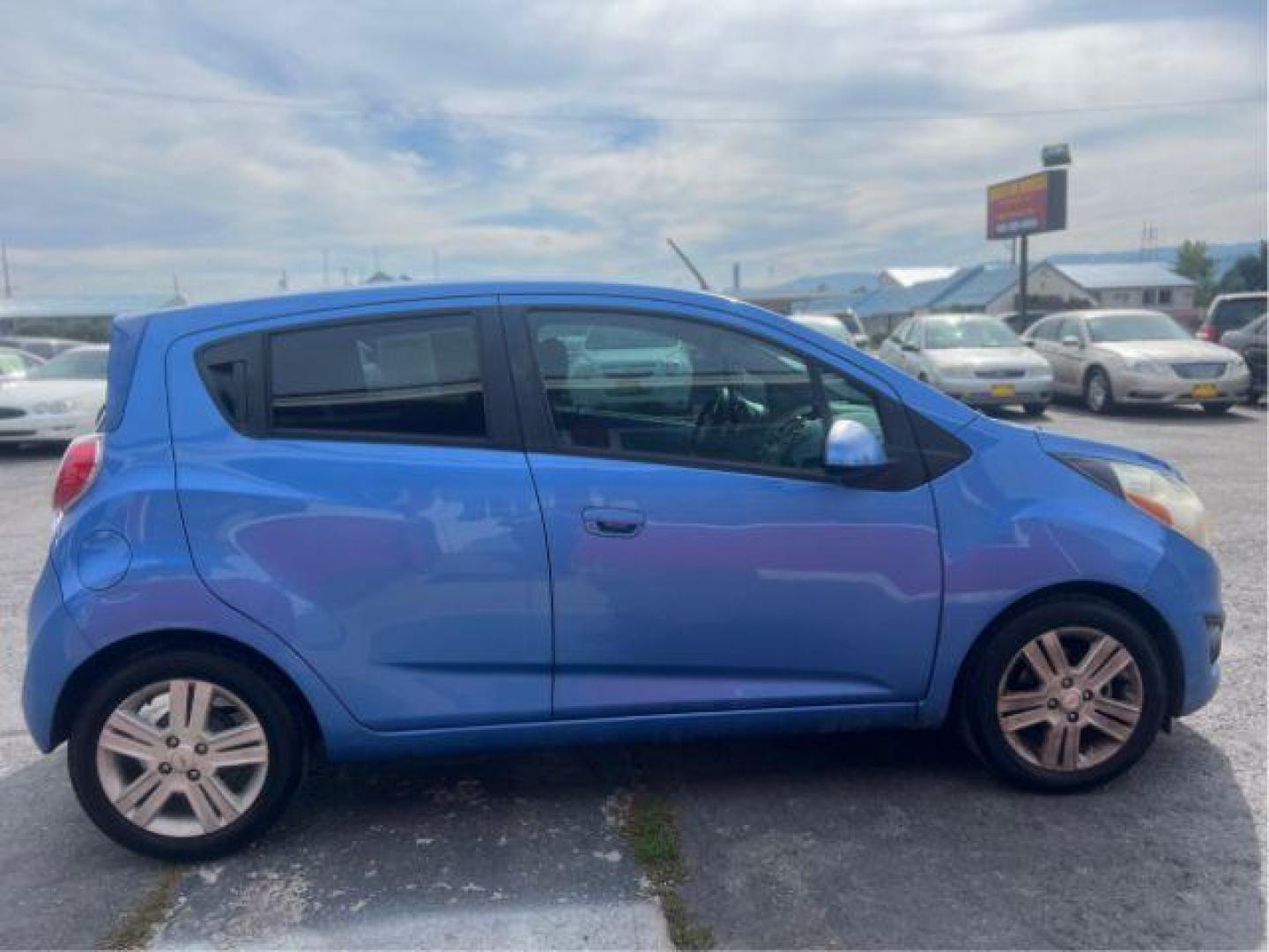 2014 Chevrolet Spark LS Manual (KL8CA6S93EC) with an 1.2L L4 16V DOHC engine, 5-Speed Manual transmission, located at 601 E. Idaho St., Kalispell, MT, 59901, 0.000000, 0.000000 - Photo#5