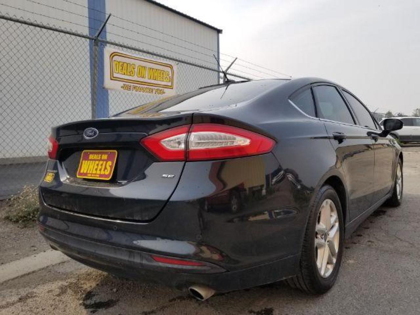 2014 Ford Fusion SE (3FA6P0H70ER) with an 2.5L L4 DOHC 16V engine, located at 4801 10th Ave S,, Great Falls, MT, 59405, (406) 564-1505, 0.000000, 0.000000 - Photo#4