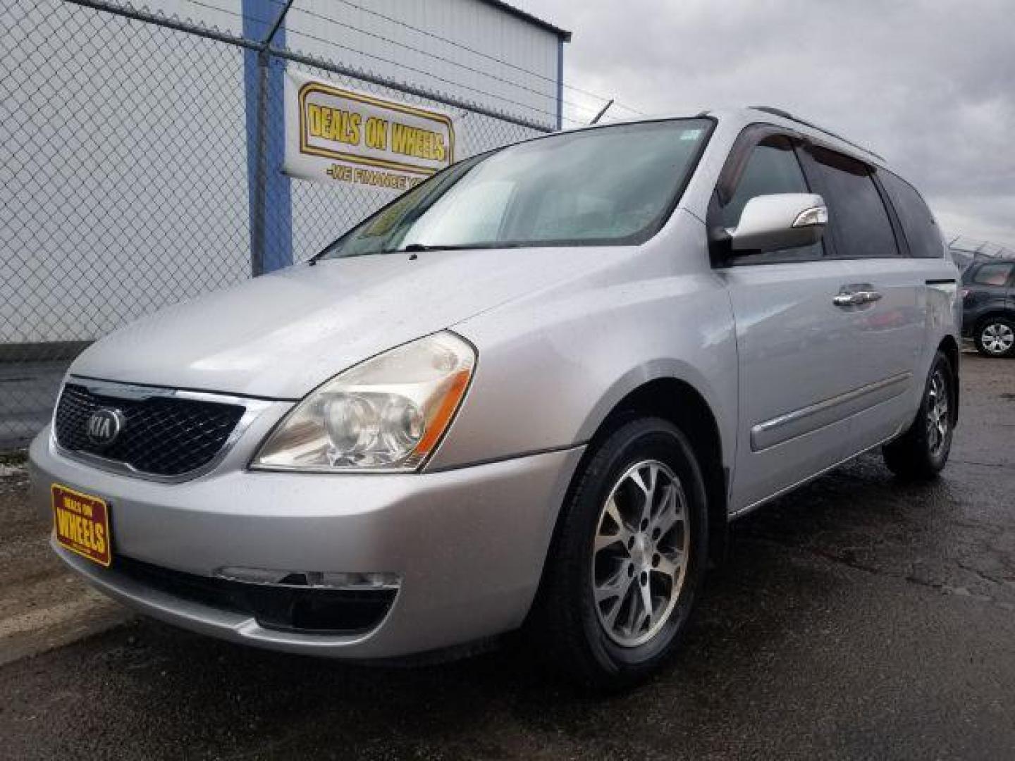 2014 Kia Sedona EX LWB (KNDMH4C76E6) with an 3.8L V6 DOHC 24V engine, 5-Speed Automatic transmission, located at 4801 10th Ave S,, Great Falls, MT, 59405, (406) 564-1505, 0.000000, 0.000000 - Photo#0