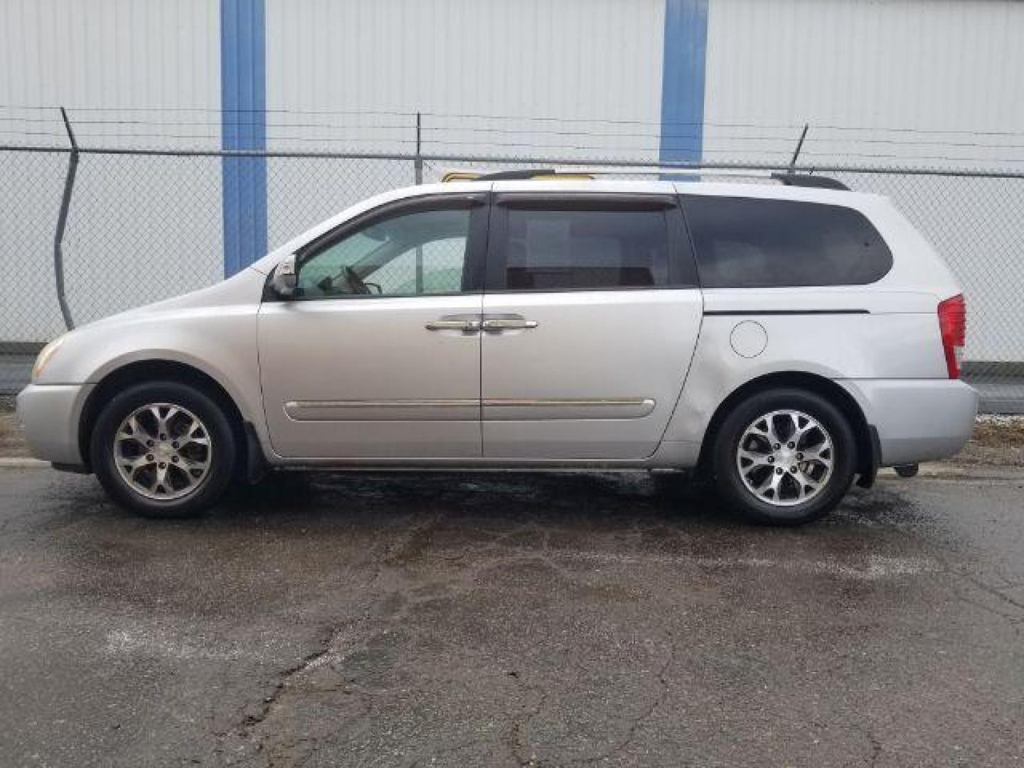 2014 Kia Sedona EX LWB (KNDMH4C76E6) with an 3.8L V6 DOHC 24V engine, 5-Speed Automatic transmission, located at 4801 10th Ave S,, Great Falls, MT, 59405, (406) 564-1505, 0.000000, 0.000000 - Photo#6