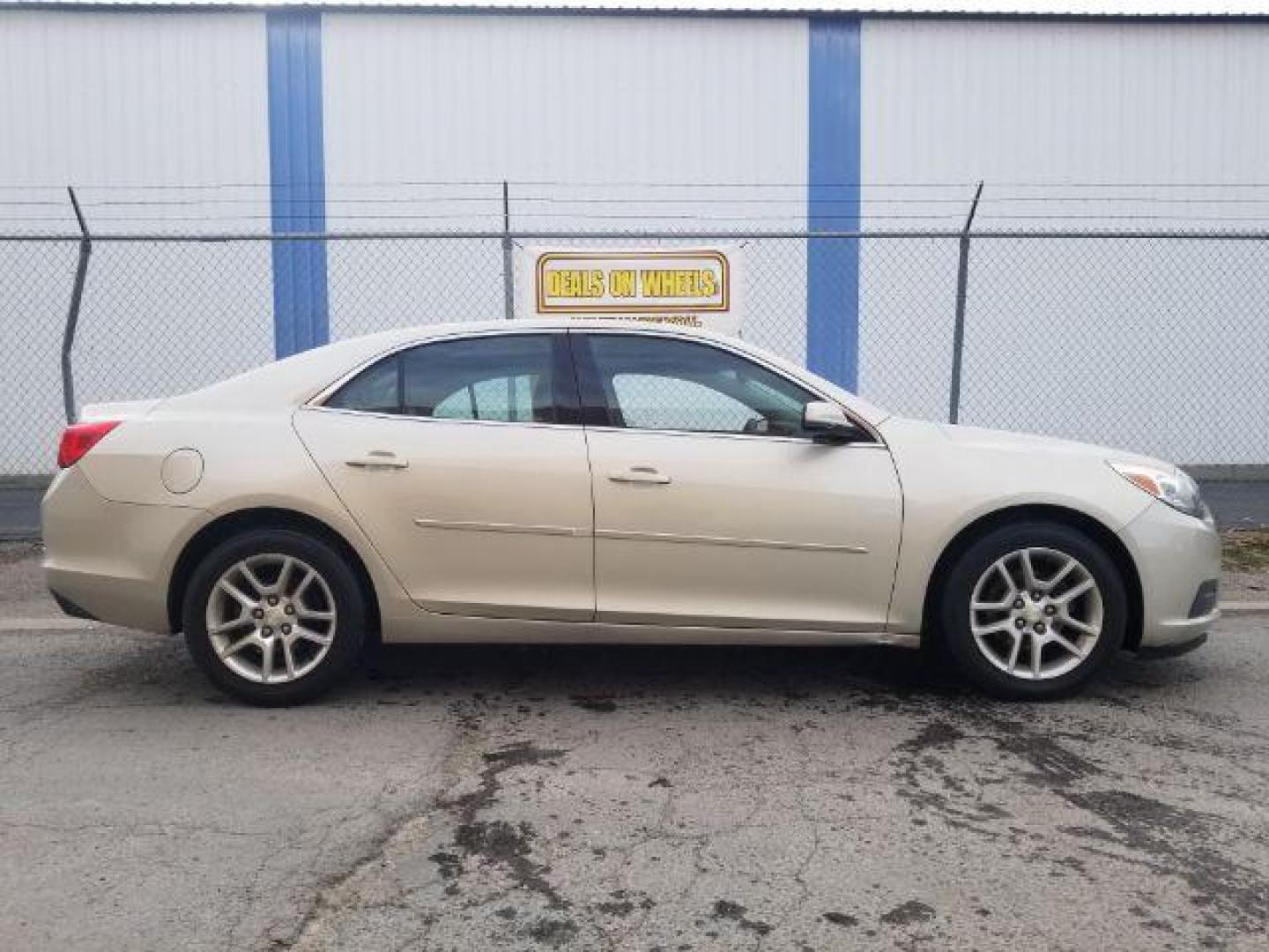 2015 Chevrolet Malibu 1LT (1G11C5SL4FF) with an 2.5L L4 DOHC 16V engine, 6-Speed Automatic transmission, located at 4801 10th Ave S,, Great Falls, MT, 59405, (406) 564-1505, 0.000000, 0.000000 - Photo#3