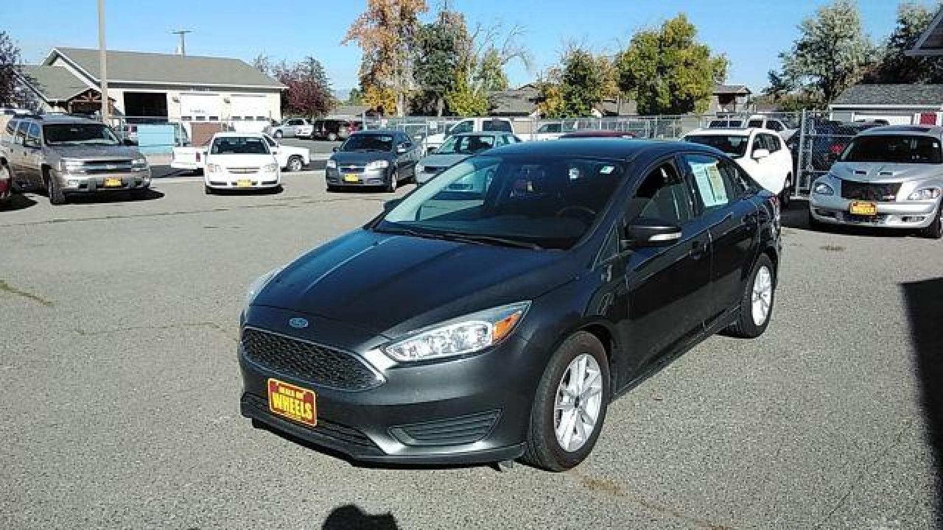 2015 Ford Focus SE Sedan (1FADP3F29FL) with an 2.0L L4 DOHC 16V engine, located at 1821 N Montana Ave., Helena, MT, 59601, 0.000000, 0.000000 - Photo#0