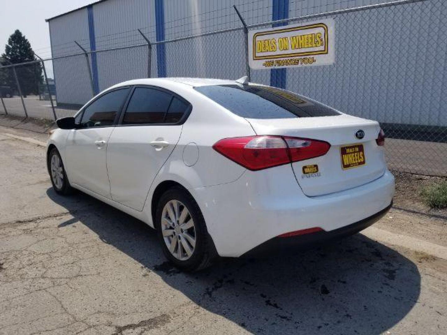 2015 Kia Forte EX (KNAFX4A69F5) with an 1.8L L4 DOHC 16V engine, 6-Speed Automatic transmission, located at 601 E. Idaho St., Kalispell, MT, 59901, 0.000000, 0.000000 - Photo#3