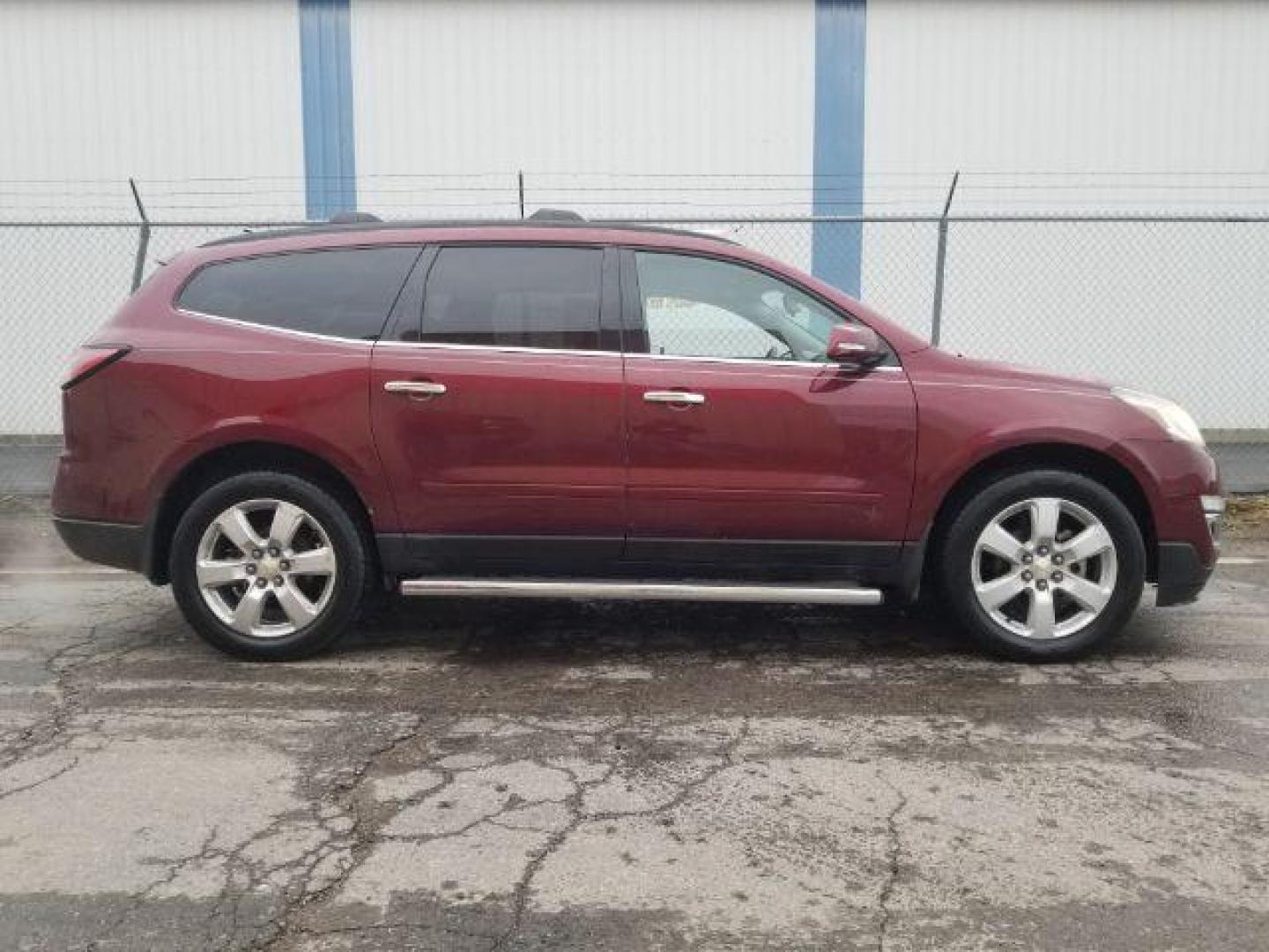 2016 Chevrolet Traverse 1LT FWD (1GNKRGKD2GJ) with an 3.6L V6 DOHC 24V engine, 6-Speed Automatic transmission, located at 1800 West Broadway, Missoula, 59808, (406) 543-1986, 46.881348, -114.023628 - Photo#3